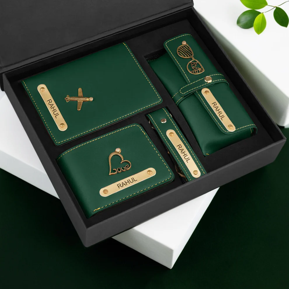 Custom Corporate Gift Set: Wallet & Essentials